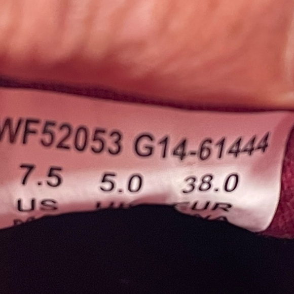 New Keds Champion Velvet in Burgundy Size 7.5 - Picture 9 of 9